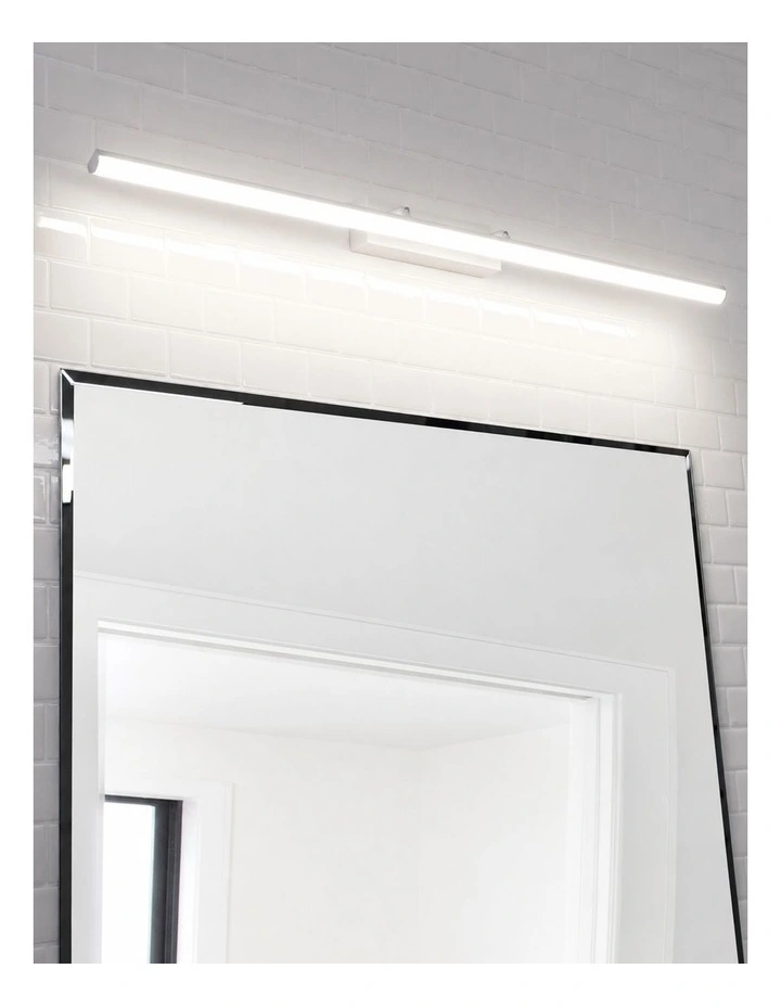Kari 90 CTS LED Vanity Light White image 2