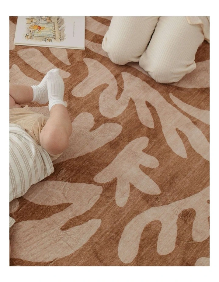 MISS AMARA  YURI BROWN LEAVES ROLLIE POLLIE ROUND PLAYMAT image 5