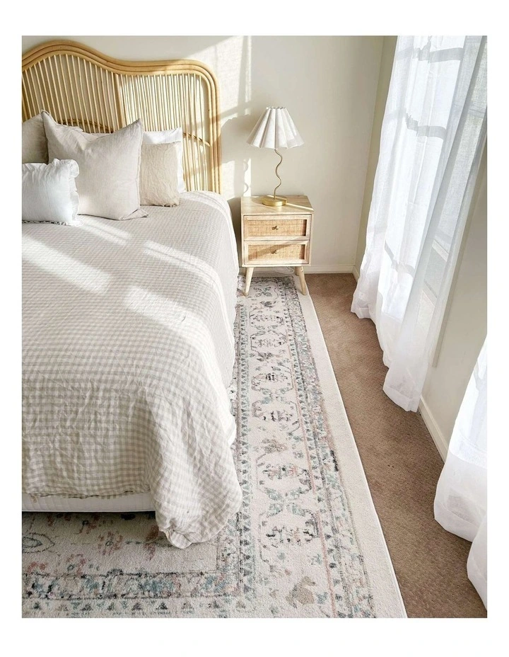 MISS AMARA MAPLEWOOD CREAM AND PINK TRADITIONAL RUG image 7