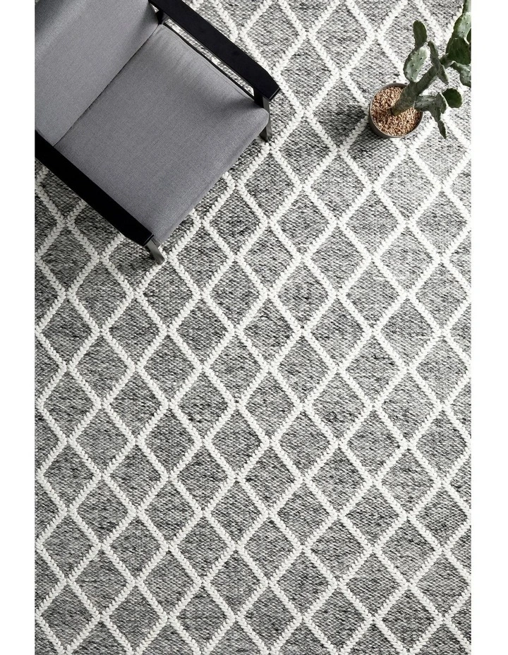 Huxley Rug image 1