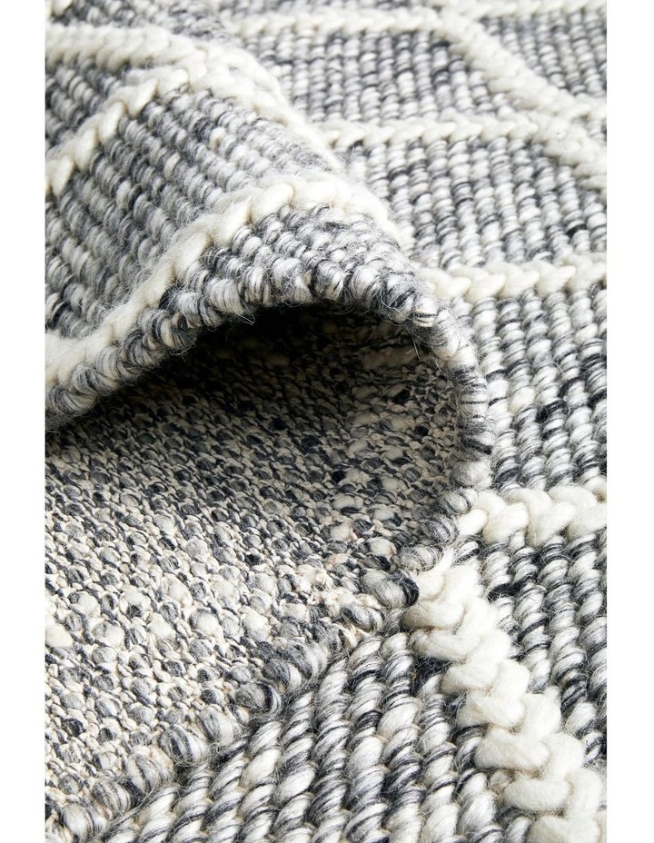 Huxley Rug image 7