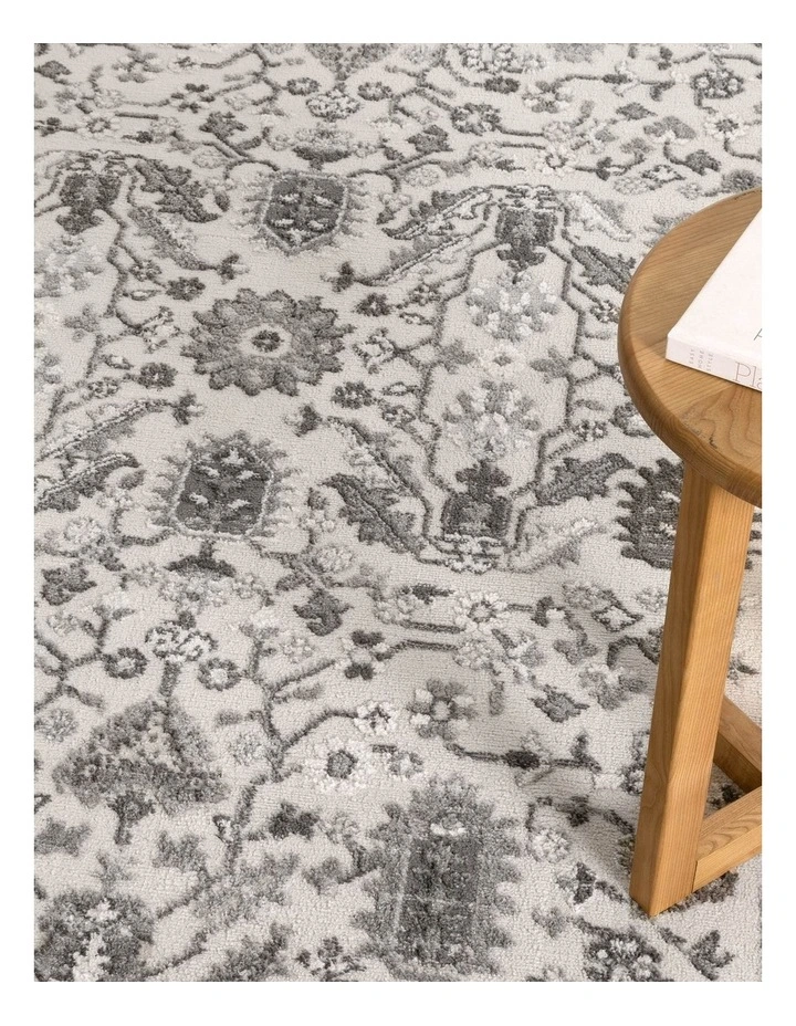 Sierra Oriental Border Grey Rug image 5