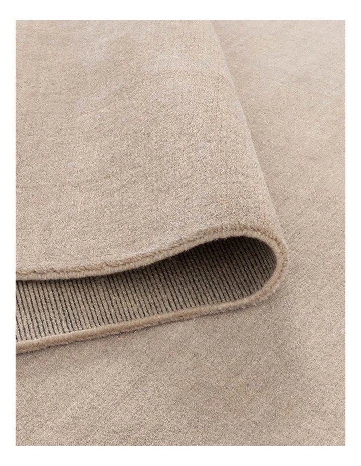 Charleston Hand-Knotted Wool Rug Beige image 3