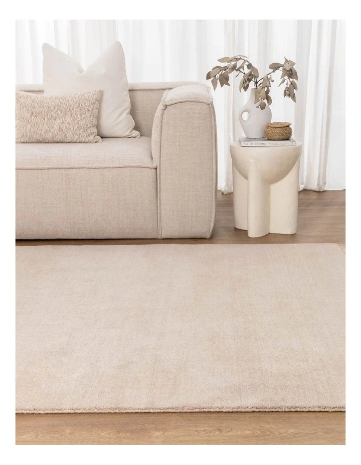 Charleston Hand-Knotted Wool Rug Beige image 4