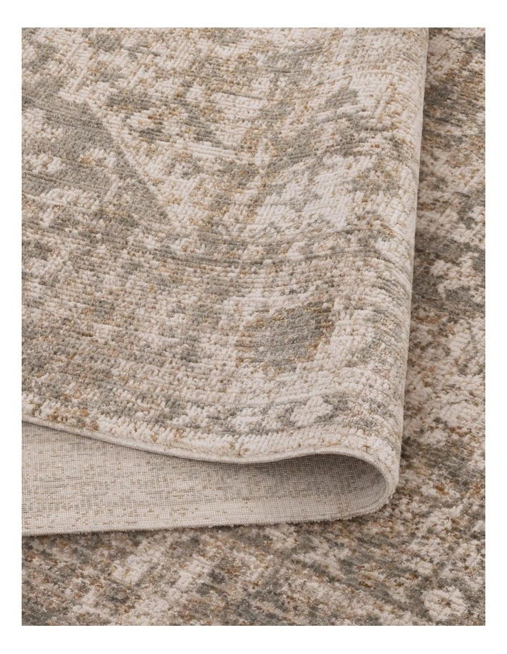 Solenne Cream & Olive Distressed Medallion Vintage Rug - S600 image 3