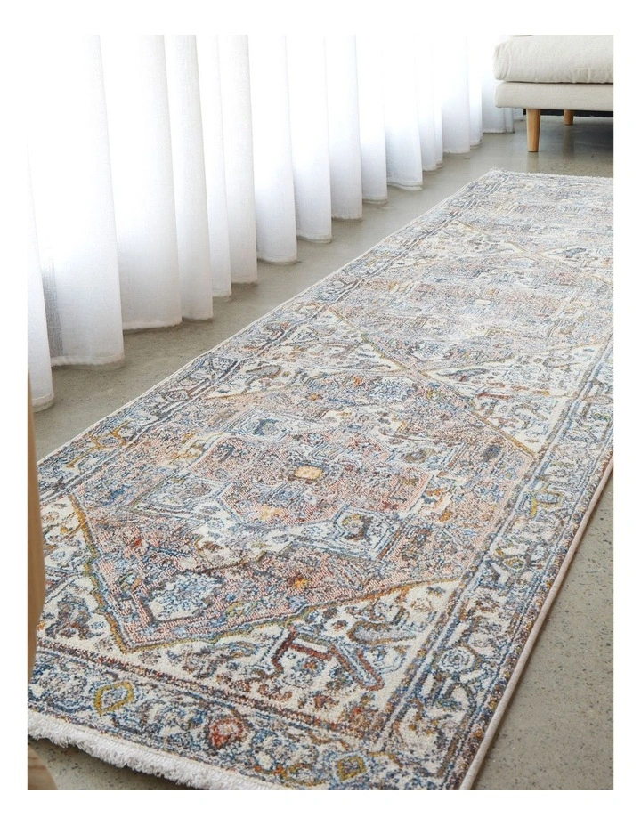 Heriz Runner Rug image 2