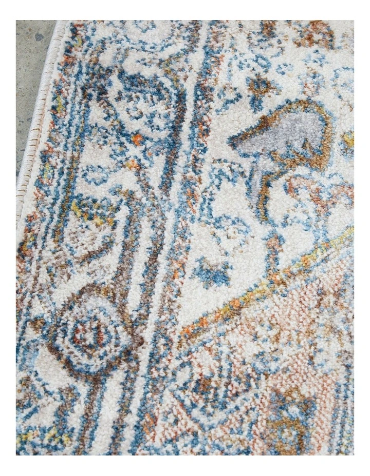 Heriz Runner Rug image 3