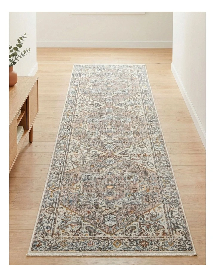 Heriz Runner Rug image 7