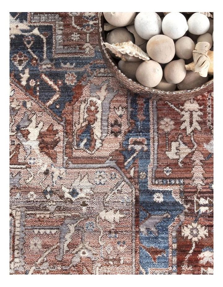 Heriz Rug image 2