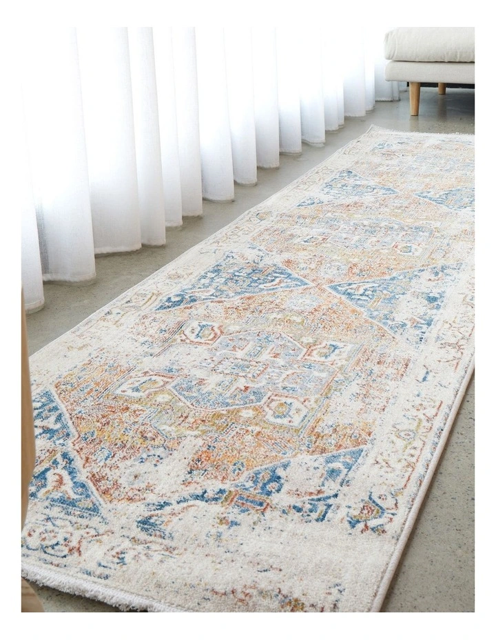 Heriz Runner Rug image 2