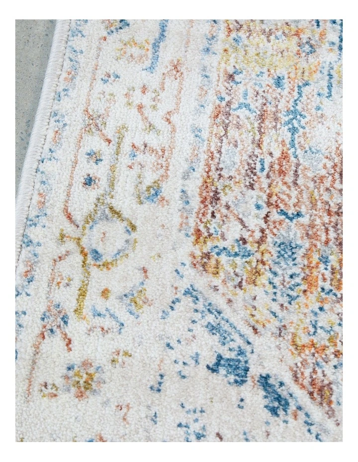 Heriz Runner Rug image 3