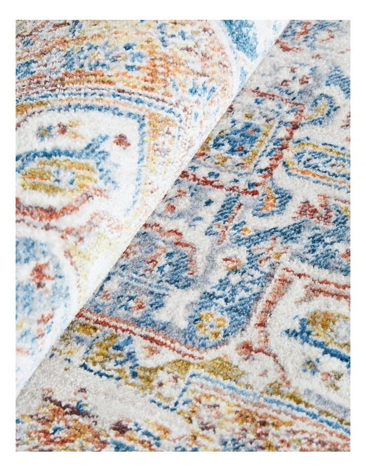 Heriz Runner Rug image 4