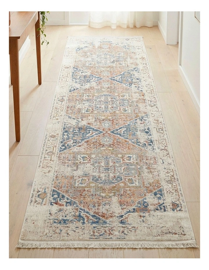 Heriz Runner Rug image 7