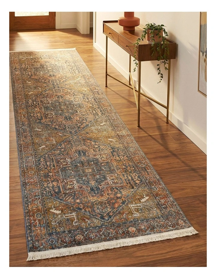 Heriz Runner Rug image 7