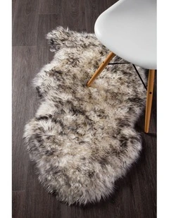 Natural New Zealand Sheep Skin Rug