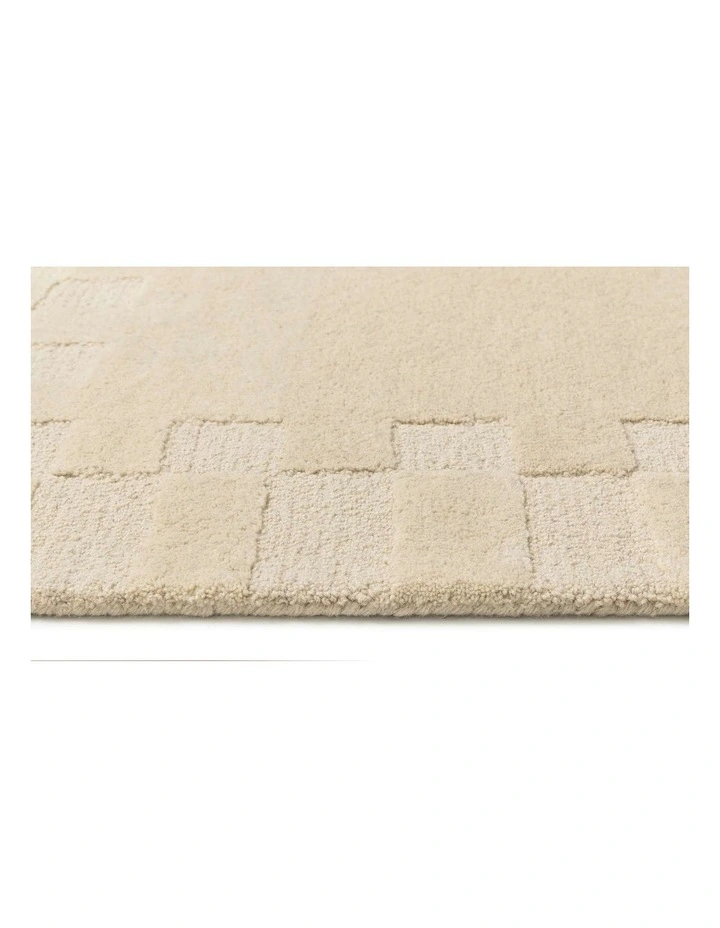 LOOPSIE NAVONA OAT CHECKED BORDER WOOL RUG image 4