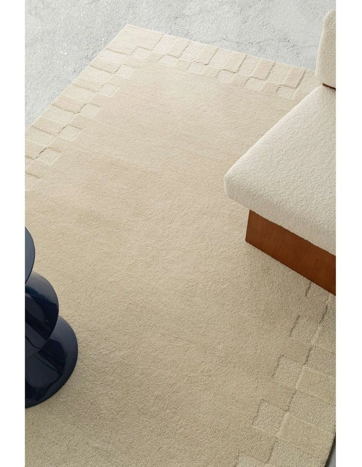 LOOPSIE NAVONA OAT CHECKED BORDER WOOL RUG image 7