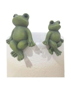 Willow & Silk Signature Jeremiah the Frog Pot Sitter