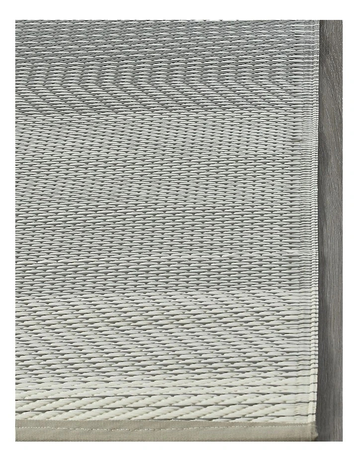 Fab Habitat Big Sur Modern Recycled Plastic Outdoor Rug in Ash Grey image 4