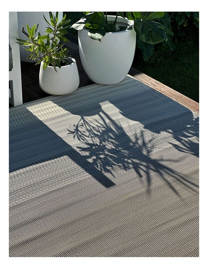 Fab Habitat Big Sur Modern Recycled Plastic Outdoor Rug in Ash Grey image 6