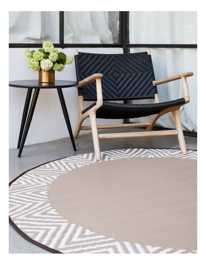 Fab Habitat Olympia Modern Recycled Plastic Round Outdoor Rug in Beige & White image 2