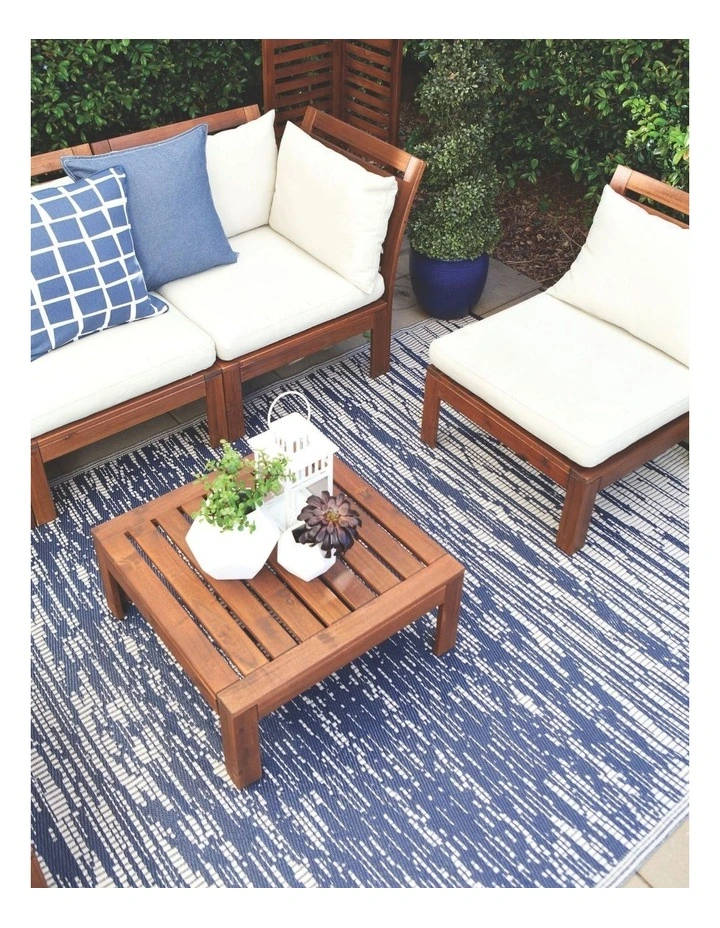 Fab Habitat Brooklyn Modern Recycled Plastic Reversible Outdoor Rug in Navy and Cream image 2