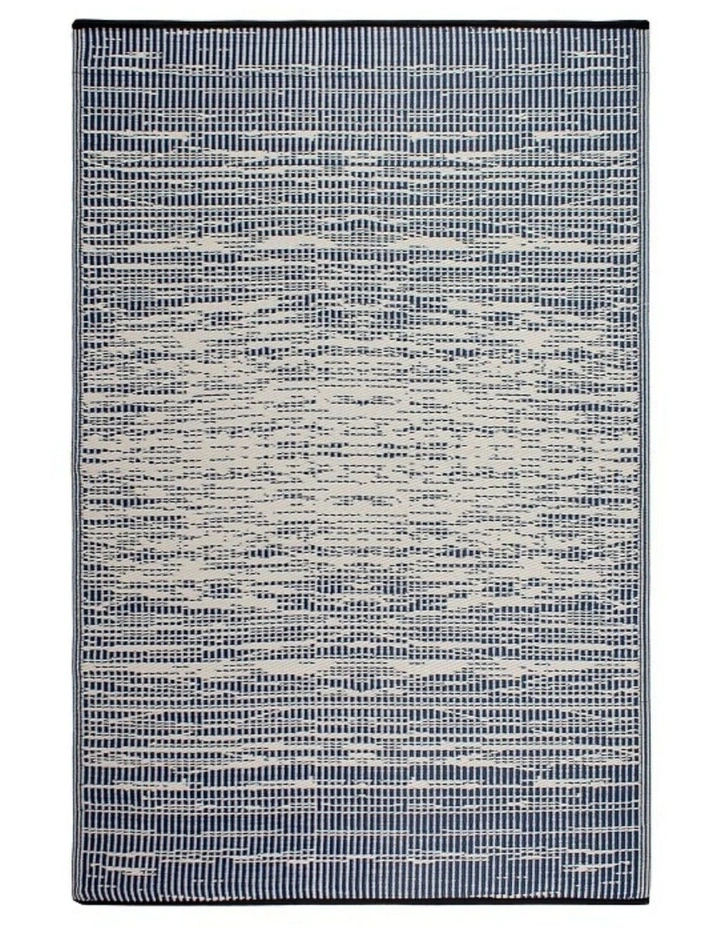 Fab Habitat Brooklyn Modern Recycled Plastic Reversible Outdoor Rug in Navy and Cream image 3