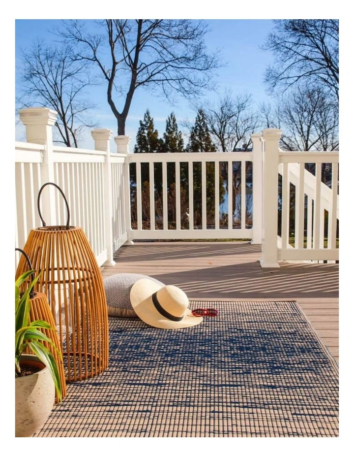 Fab Habitat Brooklyn Modern Recycled Plastic Reversible Outdoor Rug in Navy and Cream image 4