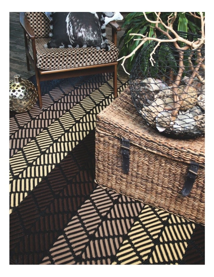 Fab Habitat Seattle African Recycled Plastic Outdoor Rug in Chestnut and Walnut Brown image 2