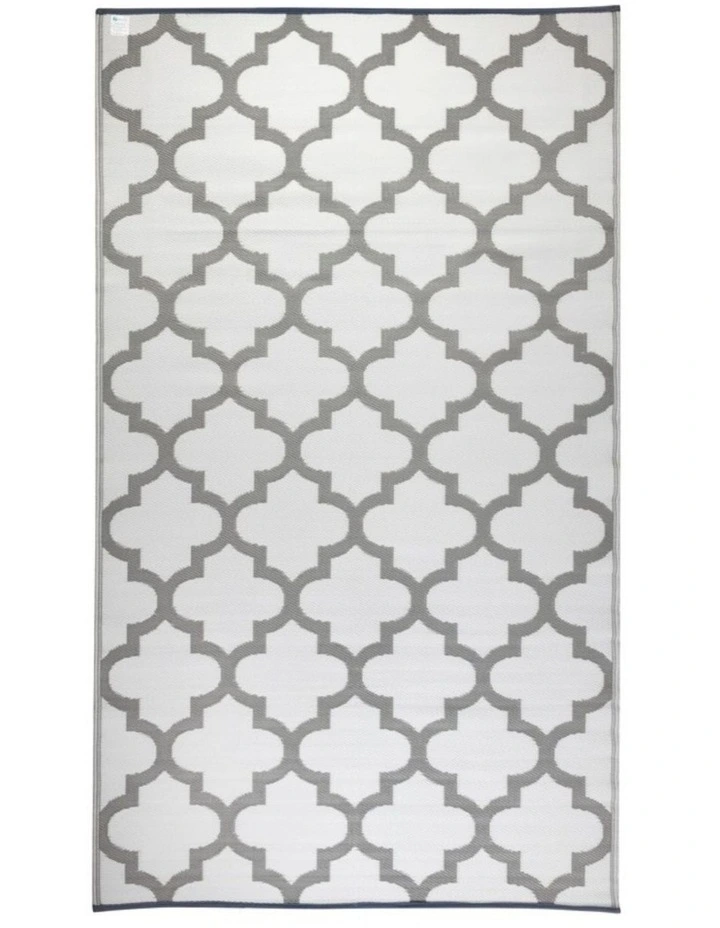 Fab Habitat Tangier Trellis Recycled Plastic Outdoor Rug in Grey and White image 2