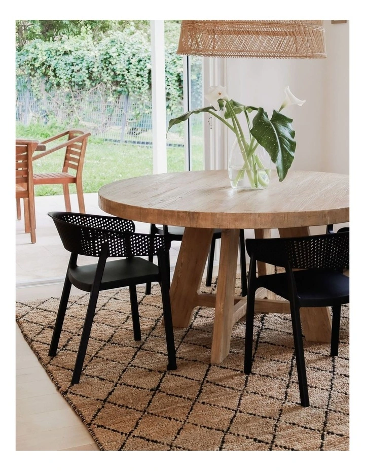 Fab Habitat Anant Decorative Diamond Pattern Natural Fibre Jute Rug in Black And Natural image 6