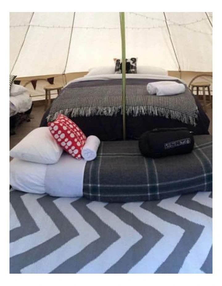 Fab Habitat Laguna Chevron Recycled Plastic Outdoor Rug in Grey and White image 2