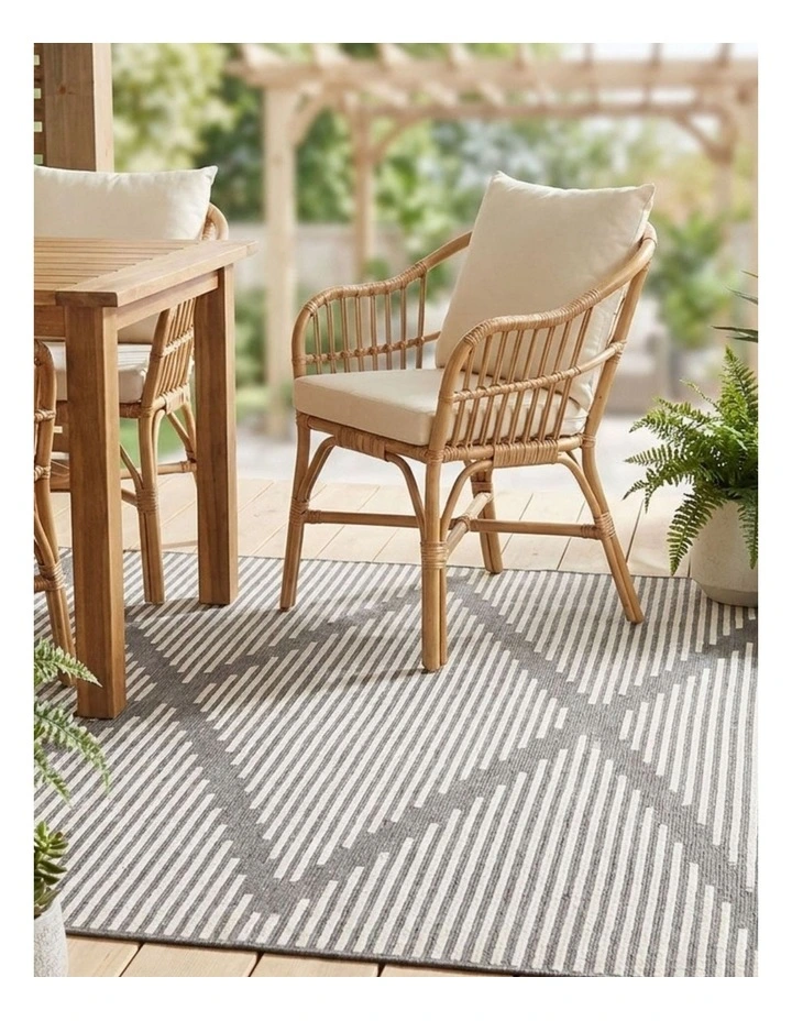 Fab Habitat Colut Indoor Outdoor Rug in Grey image 2