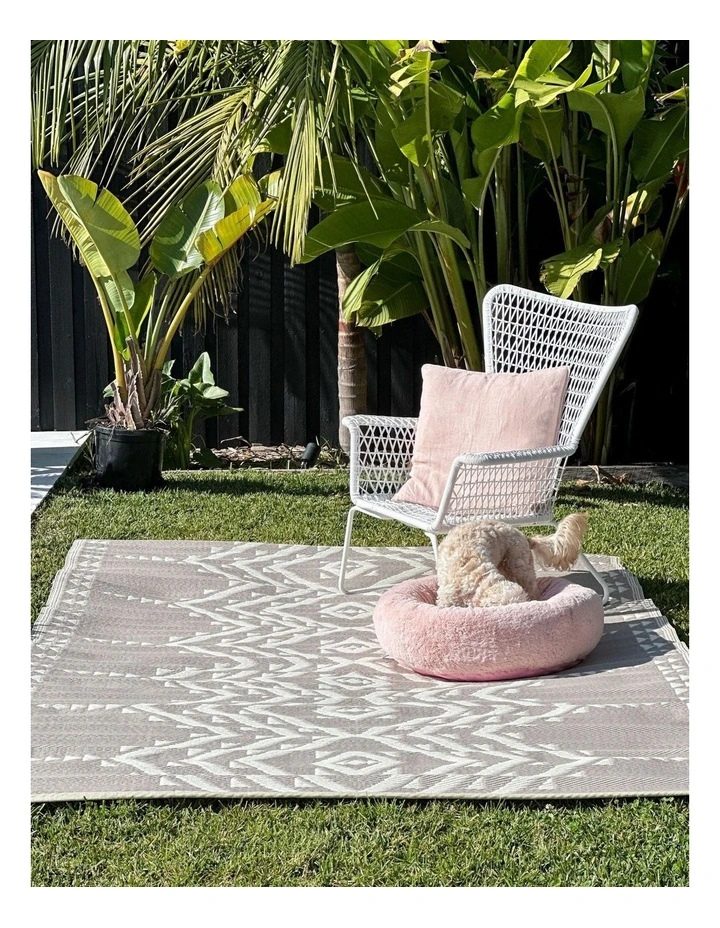 Fab Habitat Ayana Recycled Plastic Outdoor Rug in Stone Grey image 5