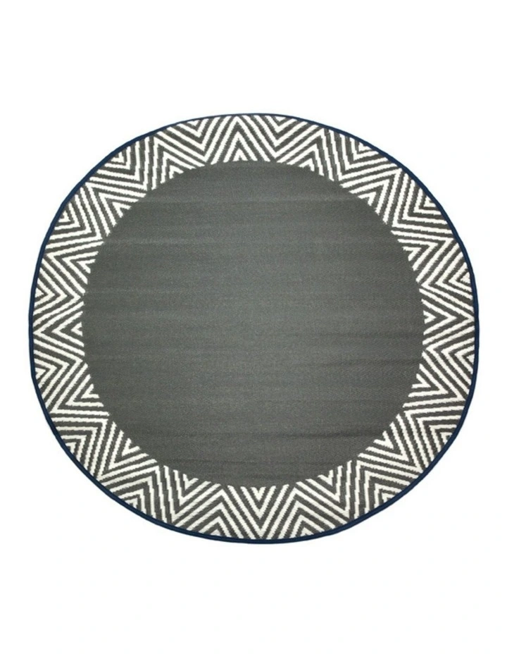 Fab Habitat Olympia Round Recycled Plastic Reversible Outdoor Rug in Grey and White image 1