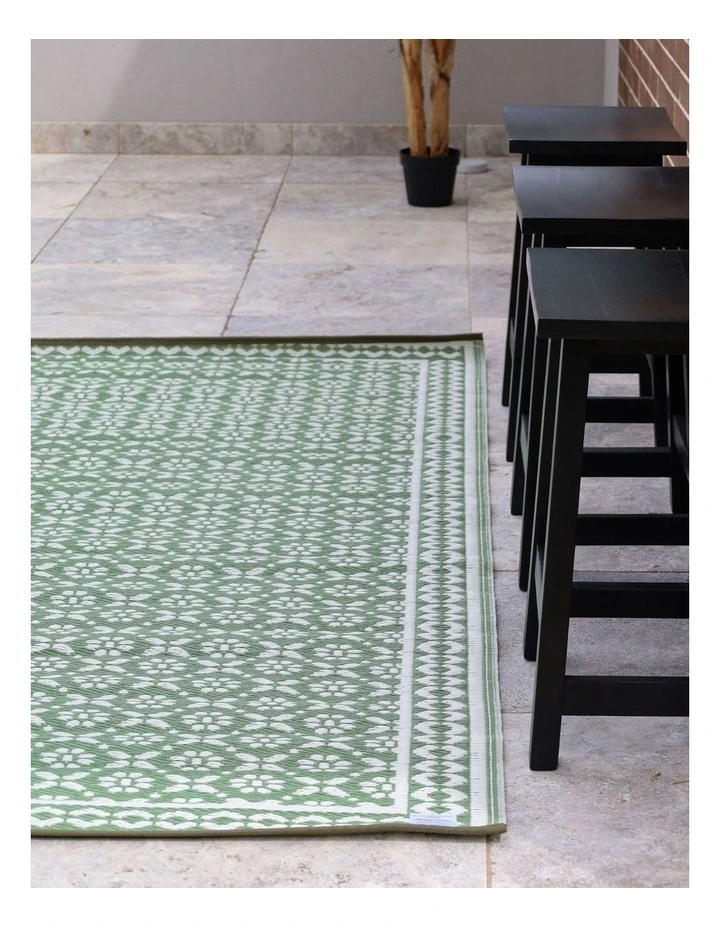 Fab Habitat Ronda Recycled Plastic Outdoor Rug in Sage image 2