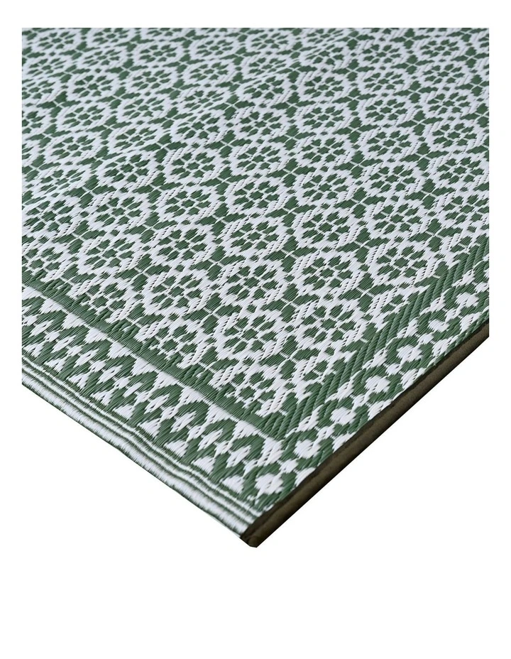 Fab Habitat Ronda Recycled Plastic Outdoor Rug in Sage image 4