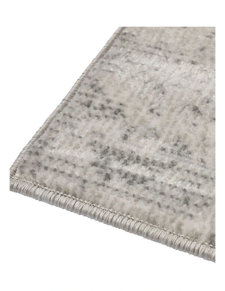 Fab Habitat Taipei Traditional Distrssed Rug in White and Grey image 5