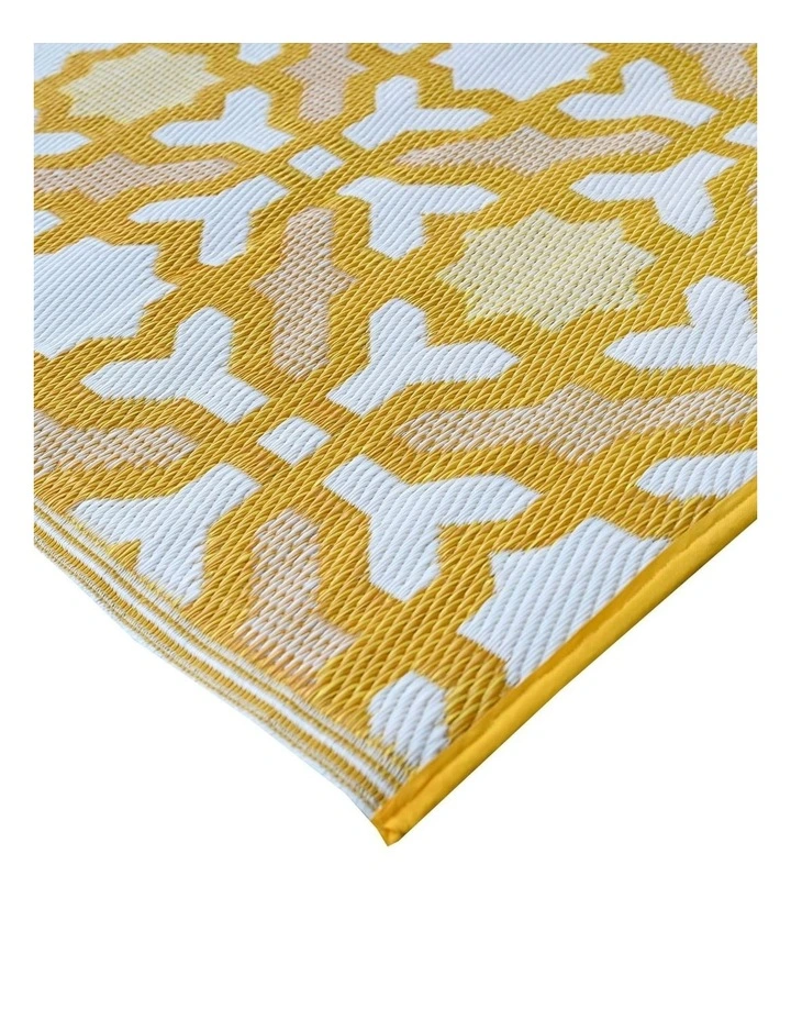 Fab Habitat Seville Recycled Plastic Outdoor Rug in Yellow image 4