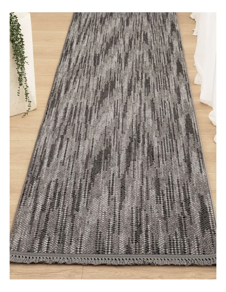 Berno Charcoal Loop Runner - B005 image 3