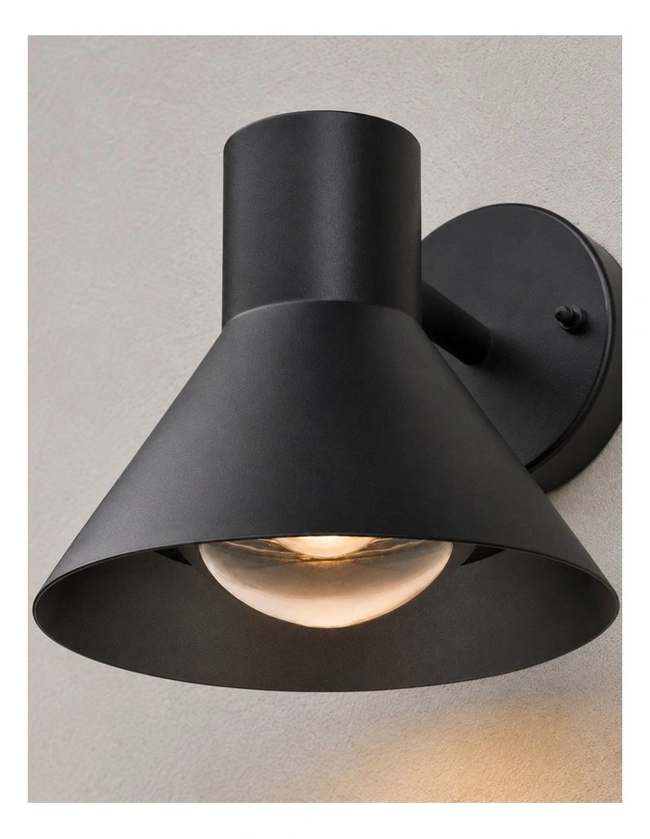 Oryn Outdoor Wall Light image 3