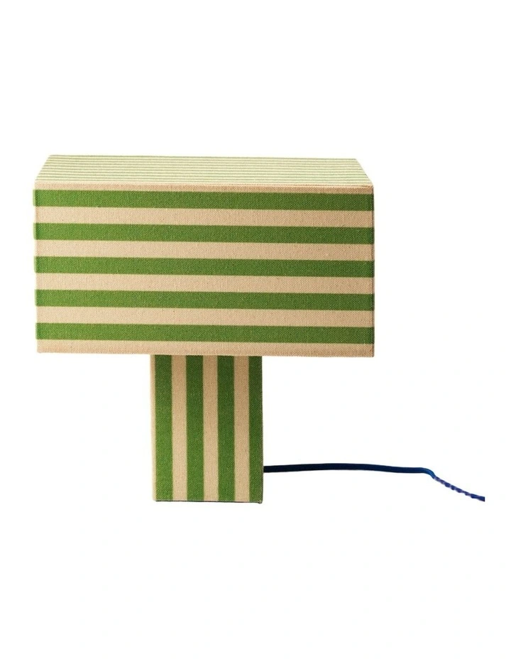 Volley Lamp in Grass image 7