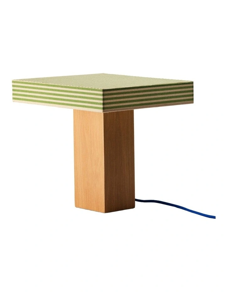 Trunk Lamp in Grass image 2