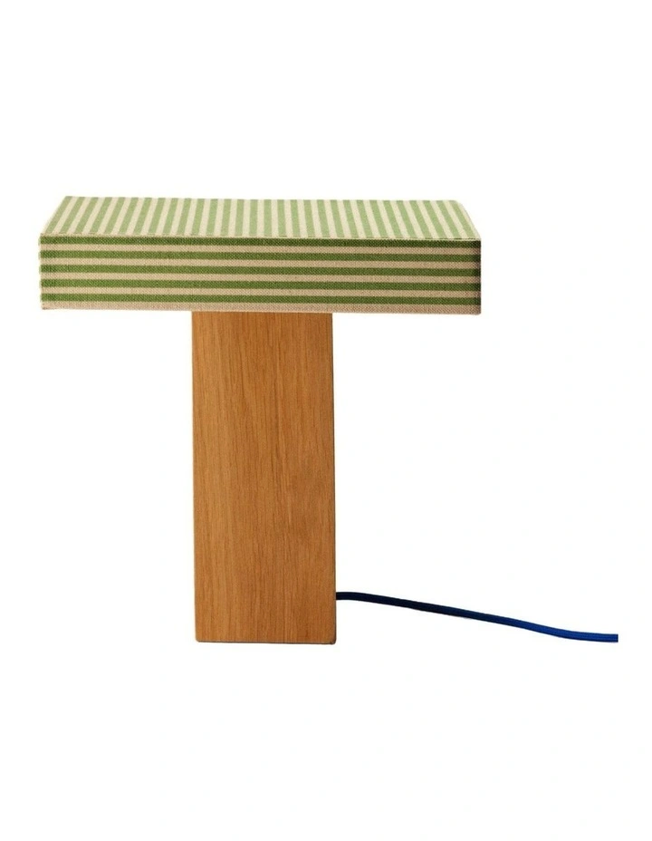 Trunk Lamp in Grass image 6