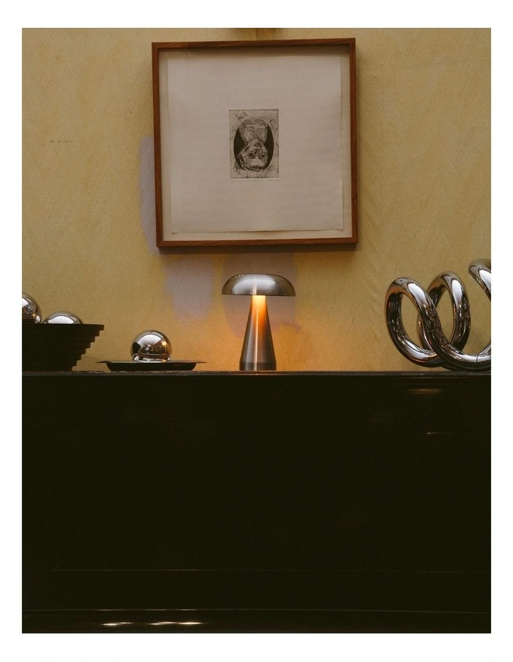 Portable Metal Touch Lamp in Aluminium image 7