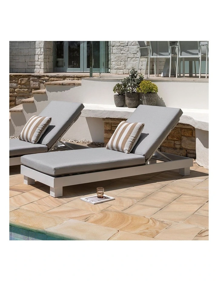 Santorini Aluminium Sun Lounge White With Round Side Table & Textured Olefin Grey Cushions image 6