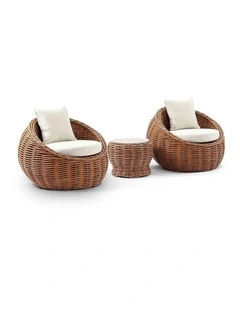Newport Outdoor Wicker Lounge 2x Arm Chair Golden Brown With Side Table & Cream Cushions