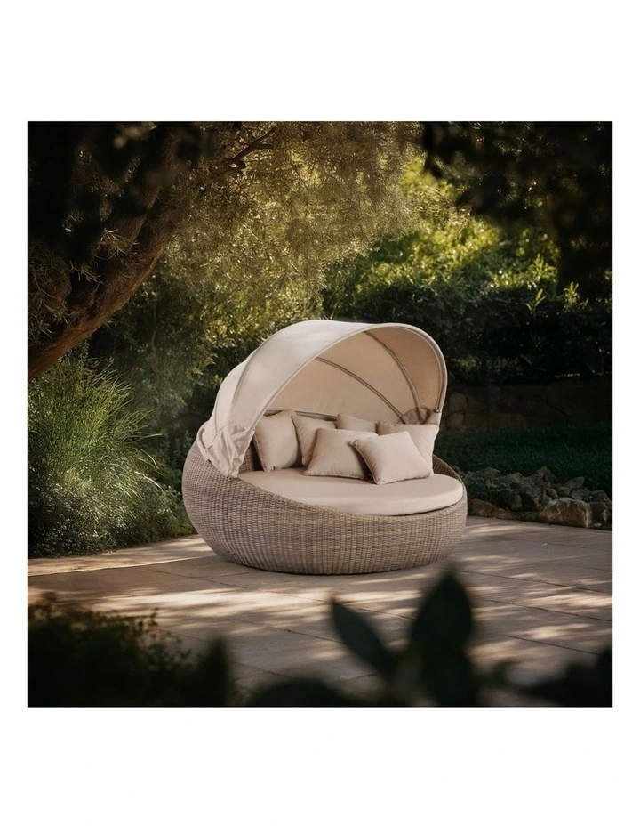 Large Newport Outdoor Wicker Round Daybed Brushed Wheat With Canopy & Sand Cushions image 2