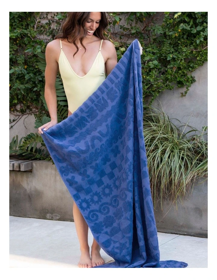 HiLo Beach Towel Solana Blue image 2