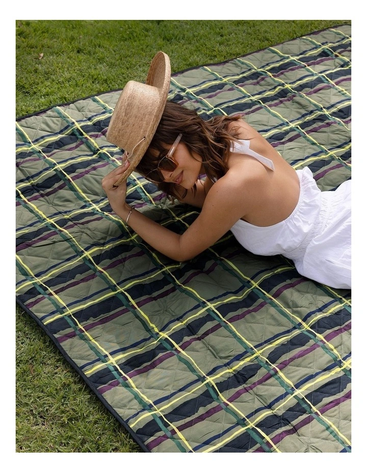 Felix Picnic Rug image 3